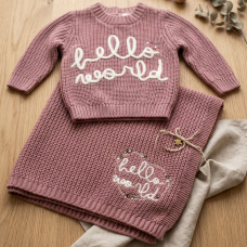 J16200: Baby Girls Hello World True Knit Jumper & Blanket In A  Luxury Gift Box (0-3 Months)